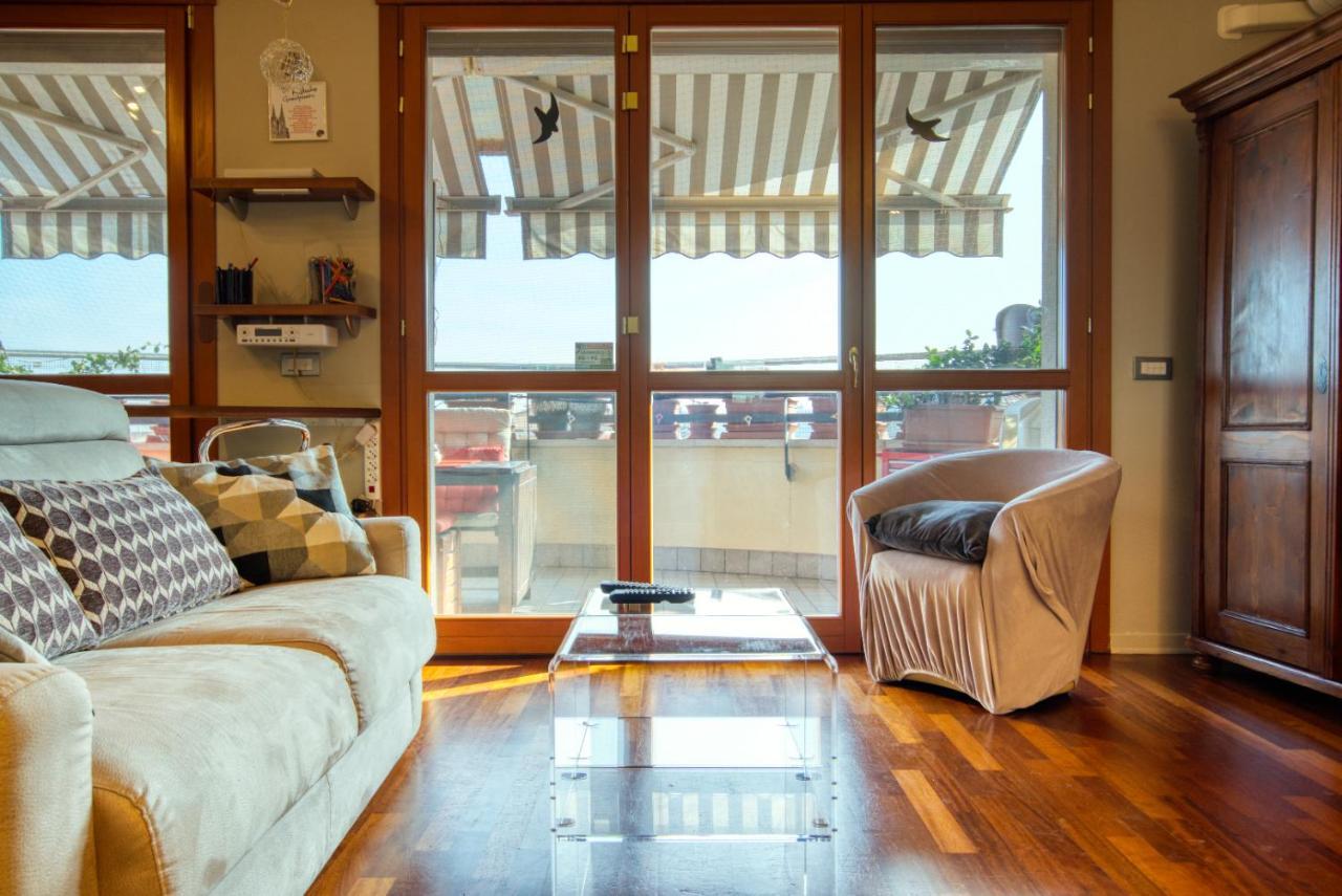 Caseospitali - Casa Di Bibi, Colorato Ed Elegante Bilocale Vicino Al Naviglio Martesana Per 4 Vimodrone Buitenkant foto